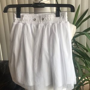 NWOT . 🤍BEAUTIFUL MESH  SKIRT FOR GIRLS 🤍Size 6